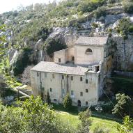 Eremo San Corrado fuori le Mura
La suggestiva grotta in stile barocco che ospitò S.Corrado, amato e venerato santo del popolo netino.