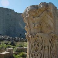 Noto Antica
L'antico giardino di pietra posizionato su di un colle. Strategia e storia della vecchia Noto.