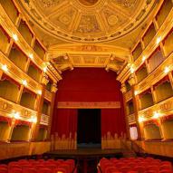 Teatro Comunale "Vittorio Emanuele"
Uno splendido esempio di architettura di fine '800